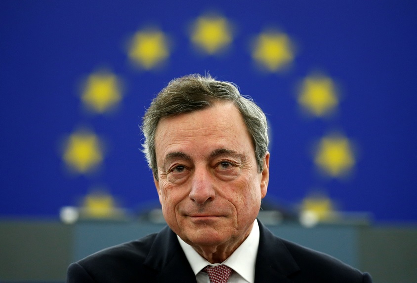 Economía de la Unión Europea está más débil de lo esperado, dice Draghi