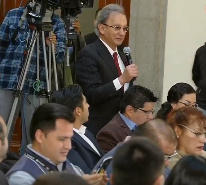 Foto: Periodista Nino Canún durante conferencia de AMLO, 28 enero 2019, Palacio Nacional, CDMX