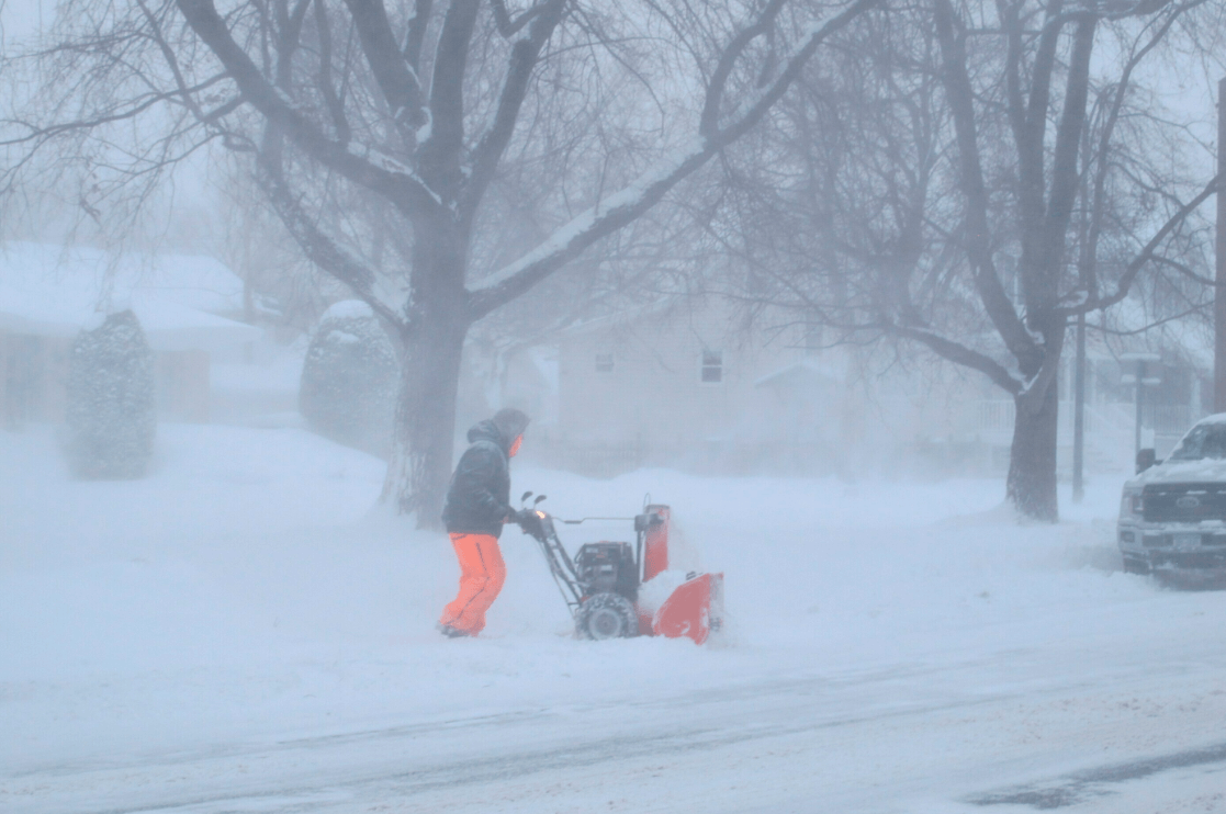 Foto: Hombre limpia la nieve durante ola de frío en Estados Unidos, 30 enero 2019, Buffalo, Nueva York 