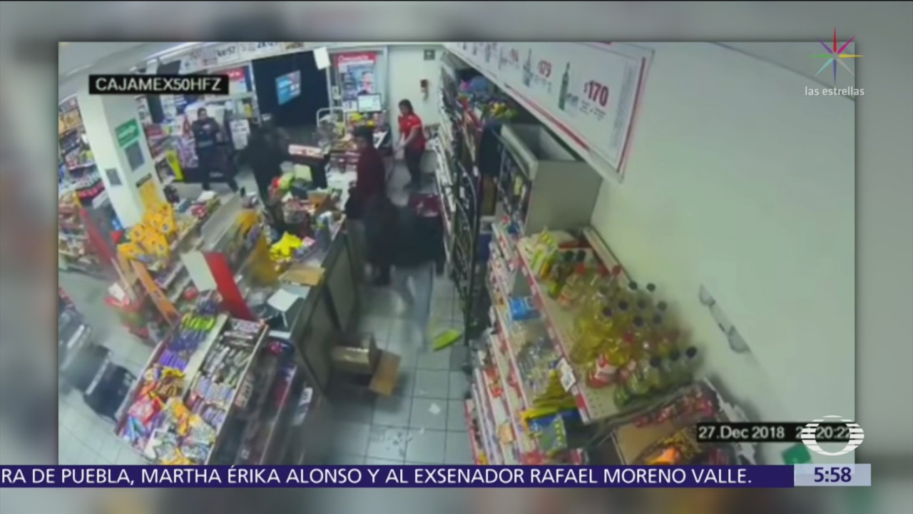 Policía frustra asalto a tienda de conveniencia en CDMX