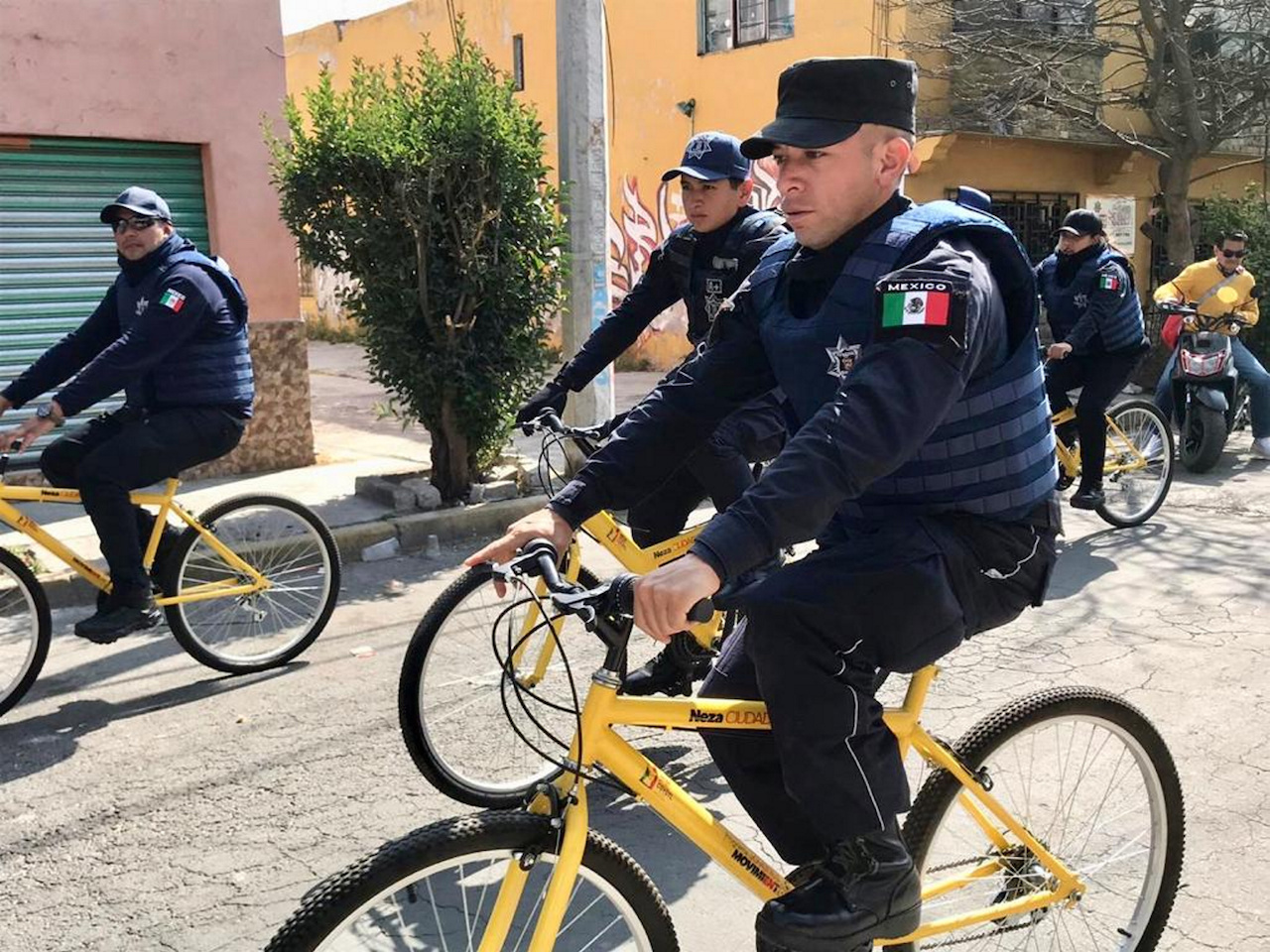 Ciudad-Neza-desabasto-gasolina-Policias-bici-delincuencia