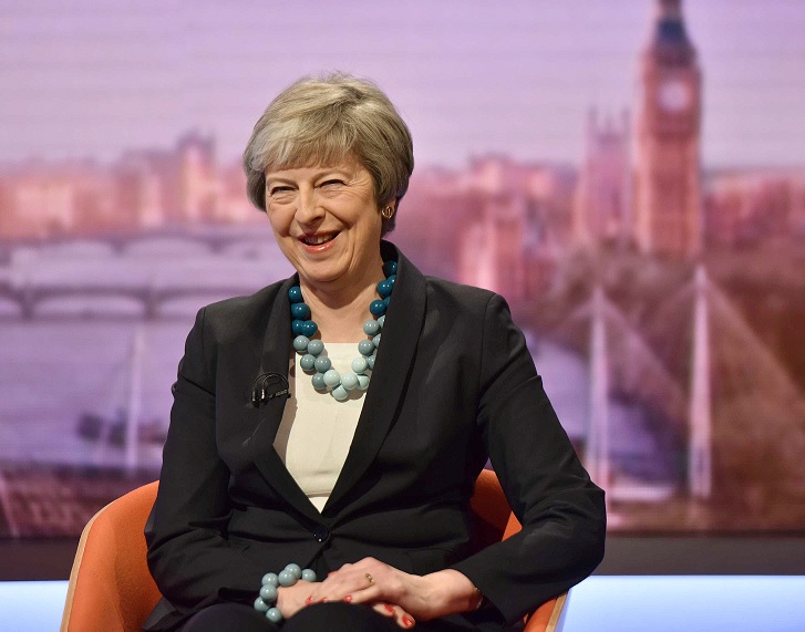 Theresa May promete votación sobre Brexit a finales de enero