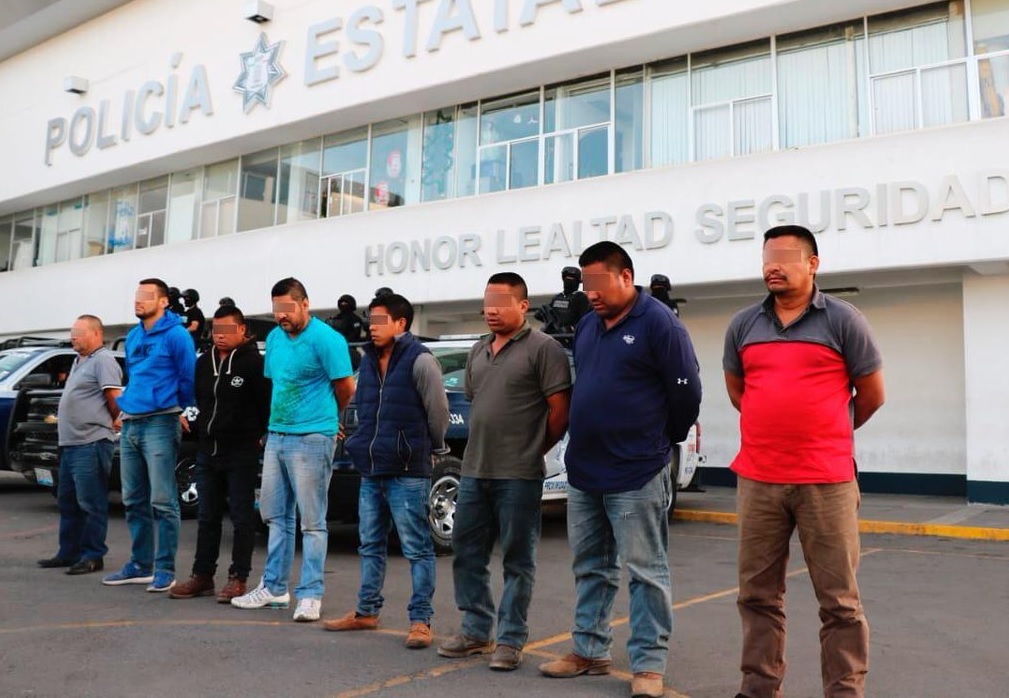 Rescatan a 159 centroamericanos secuestrados en Puebla; hay ocho detenidos