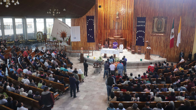 Celebran otra misa de cuerpo presente en Tlahuelilpan, Hidalgo