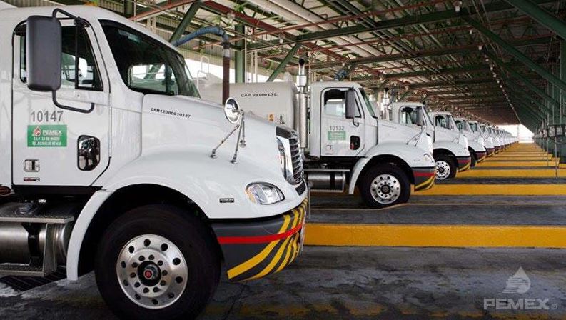 Gasolina llega a terminal de Azcapotzalco para surtir a Ciudad de México