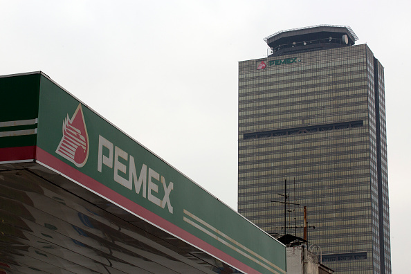 Pemex dialoga con inversionistas y calificadoras en NY