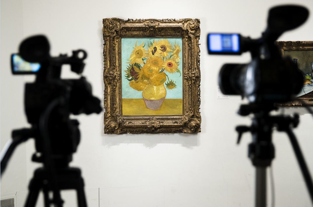 Museo de Van Gogh restaurará el lienzo 'Los Girasoles'