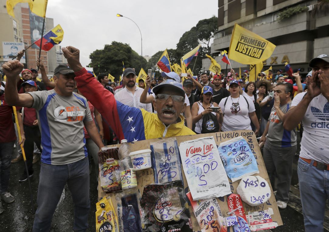 Miles de personas se manifiestan en Venezuela contra Nicolás Maduro