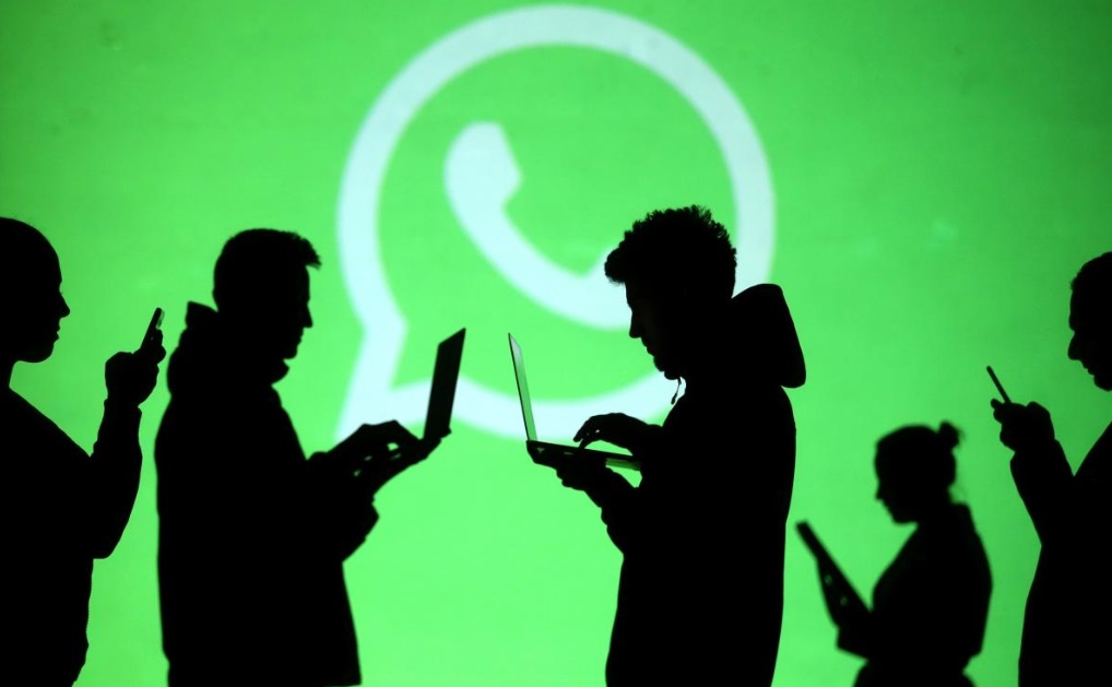WhatsApp va contra fake news; limita a 5 reenvío de mensajes