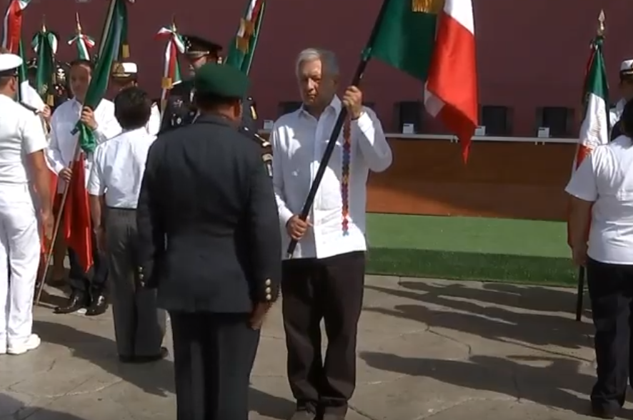 FOTO AMLO encabeza ceremonia por Día de la Bandera en Chetumal YouTube/AMLO 24 febrero 2019