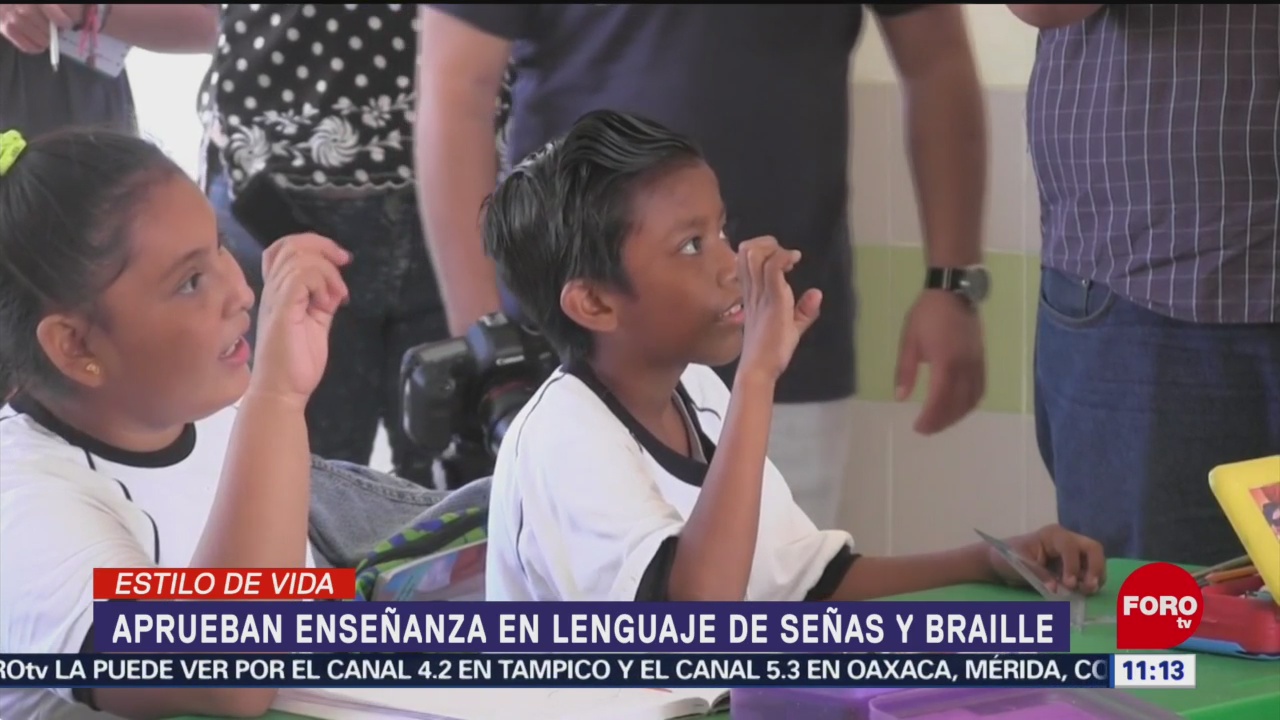 Aprueban enseñanza en lenguaje de señas y braille en Querétaro