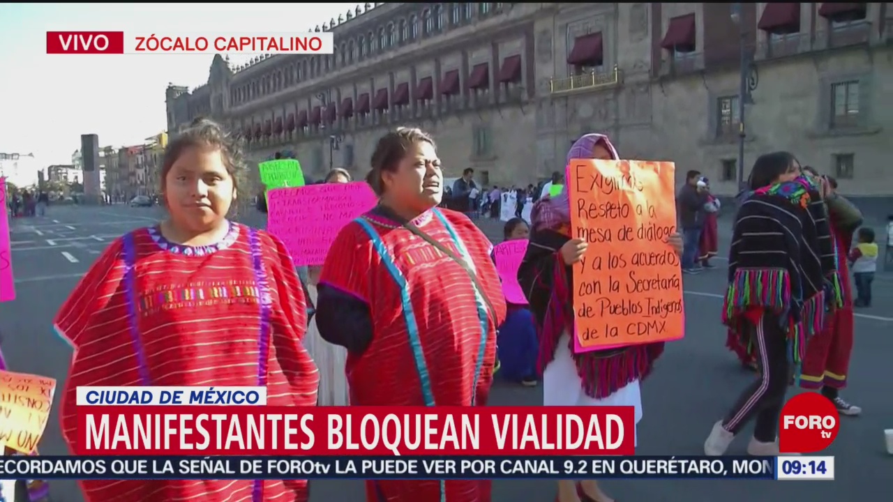 Artesanos indígenas protestan en el Zócalo capitalino