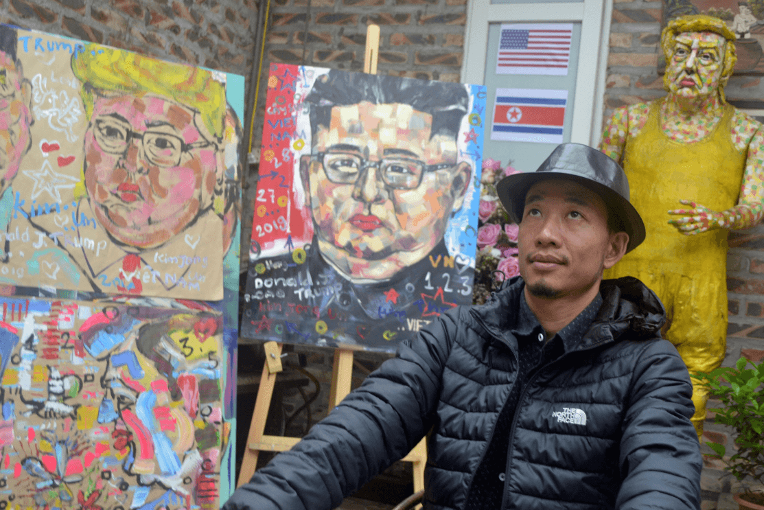 Foto: Artista vietnamita pinta dibujos de Trump y Kim Jong-un, 26 de febrero de 2019, Vietnam, Hanoi