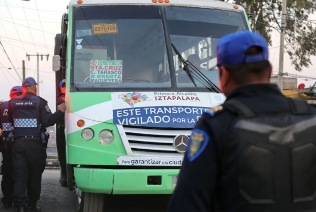 Policías armados viajarán en rutas más peligrosas de transporte público para evitar asaltos
