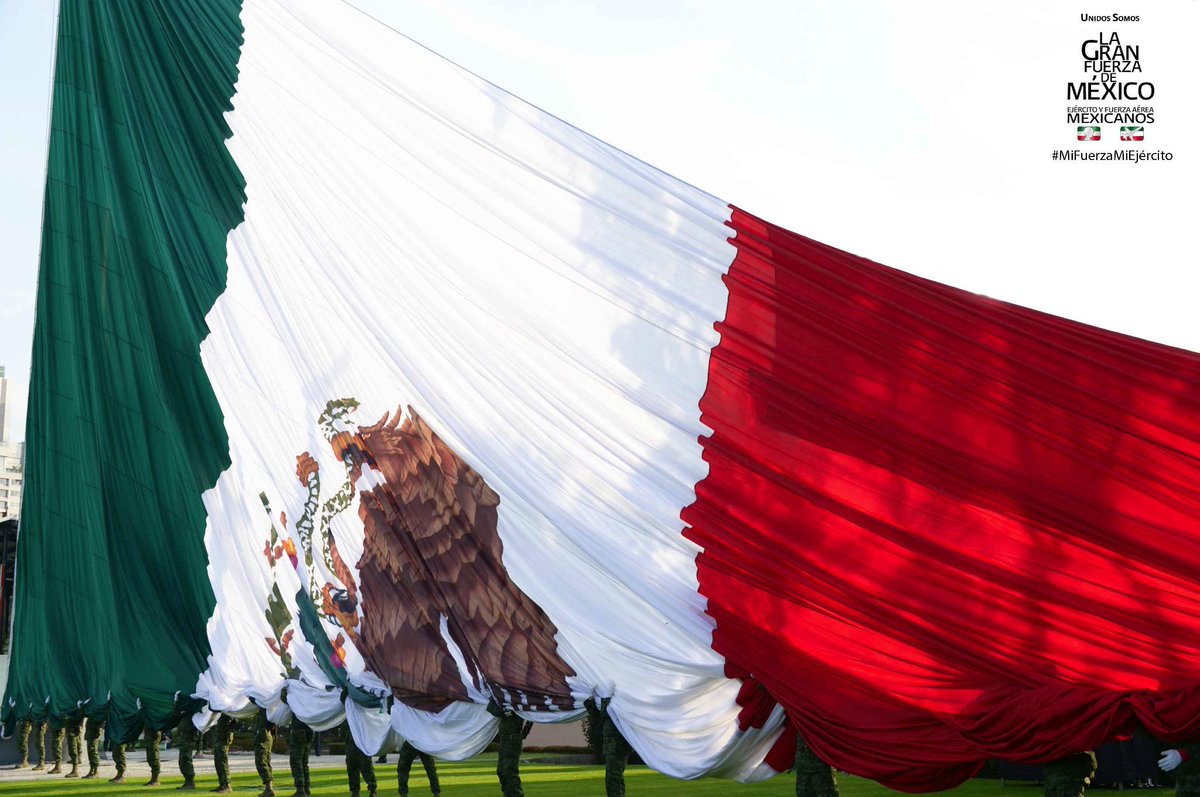 foto bandera de mexico sedena