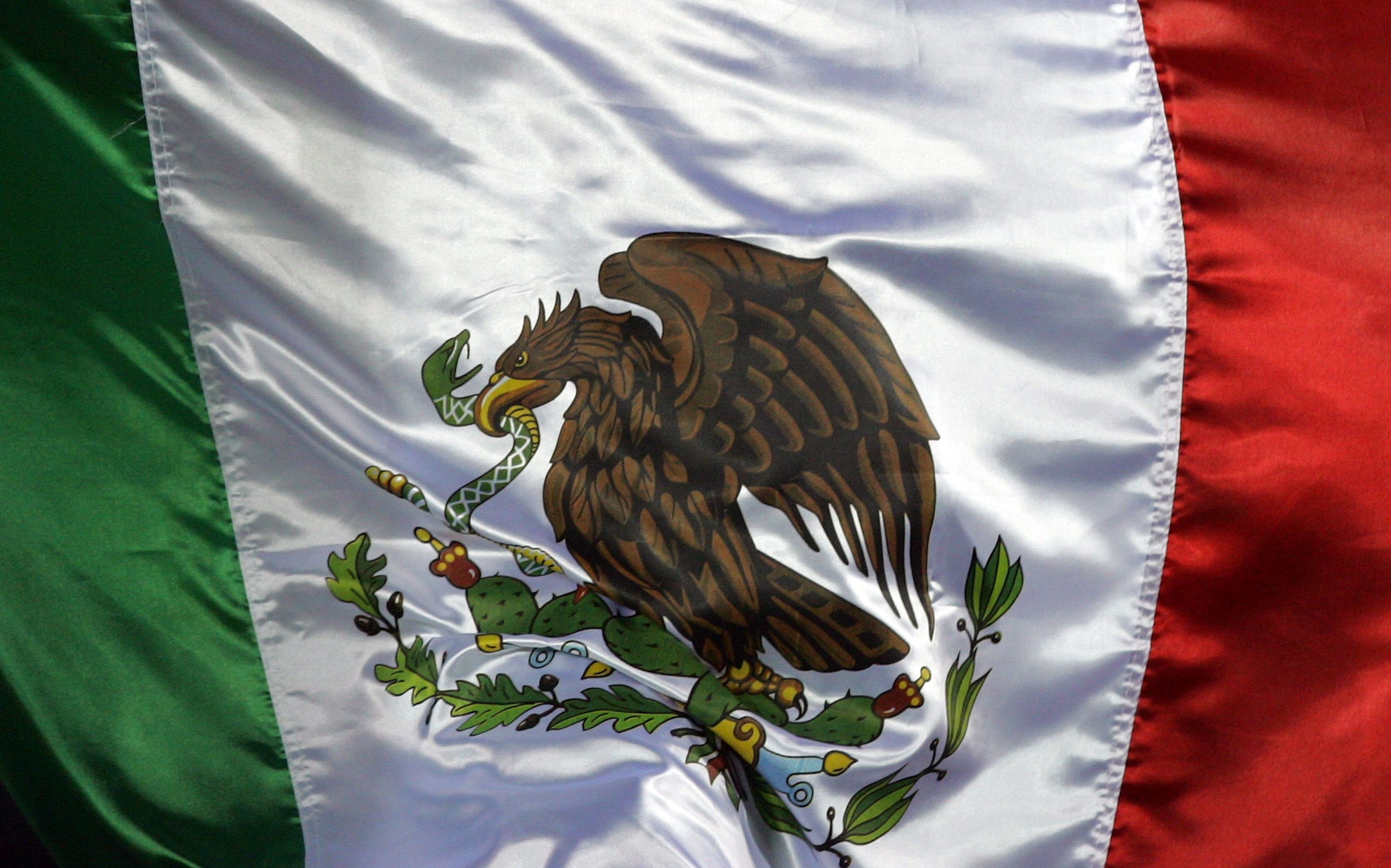 ¿Por qué en México no puedes usar la bandera como quieras?