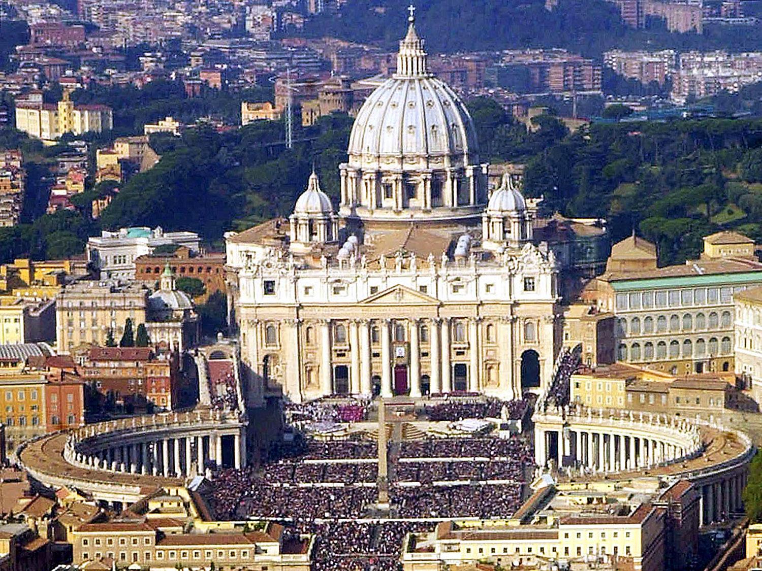 FOTO Abuso sexual, los escándalos de la Iglesia católica en 2018 / vaticano Ap octubre 2002
