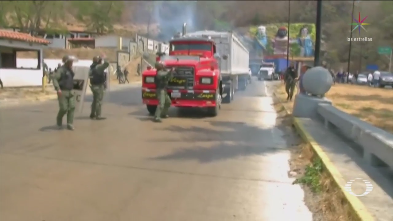 Bloquean llegada de víveres y personas a la frontera entre Colombia y Venezuela