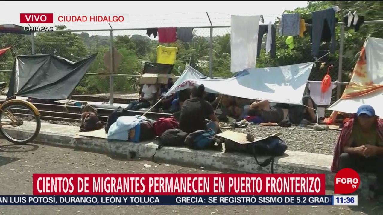 Cientos de migrantes permanecen en puerto fronterizo en Chiapas