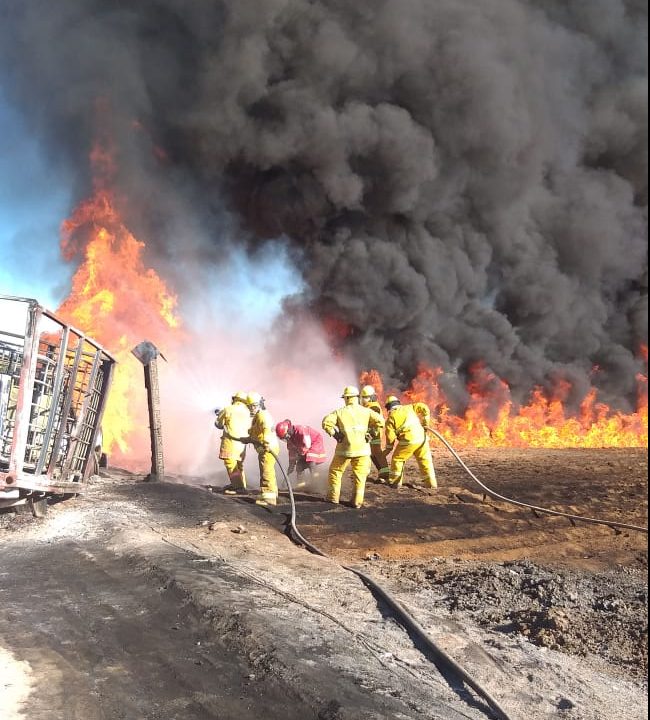 Foto: Continúan los trabajos para controlar el incendio (PC Puebla)