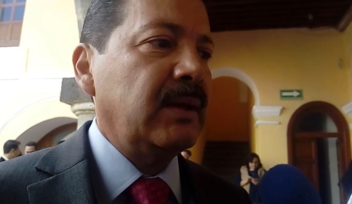 Foto: El alcalde de San Pedro Cholula, Luis Alberto Arriaga, confirma un balazo en el cuello al director de Vialidad, febrero 10 de 2019 (Twitter: @ArrobaNoticias)