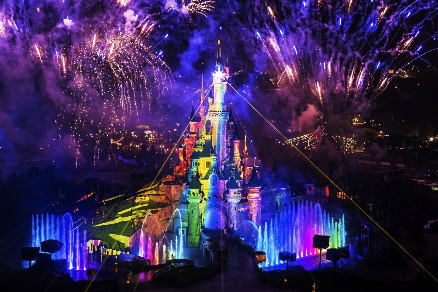 Disney organiza su primer evento LGBT este verano