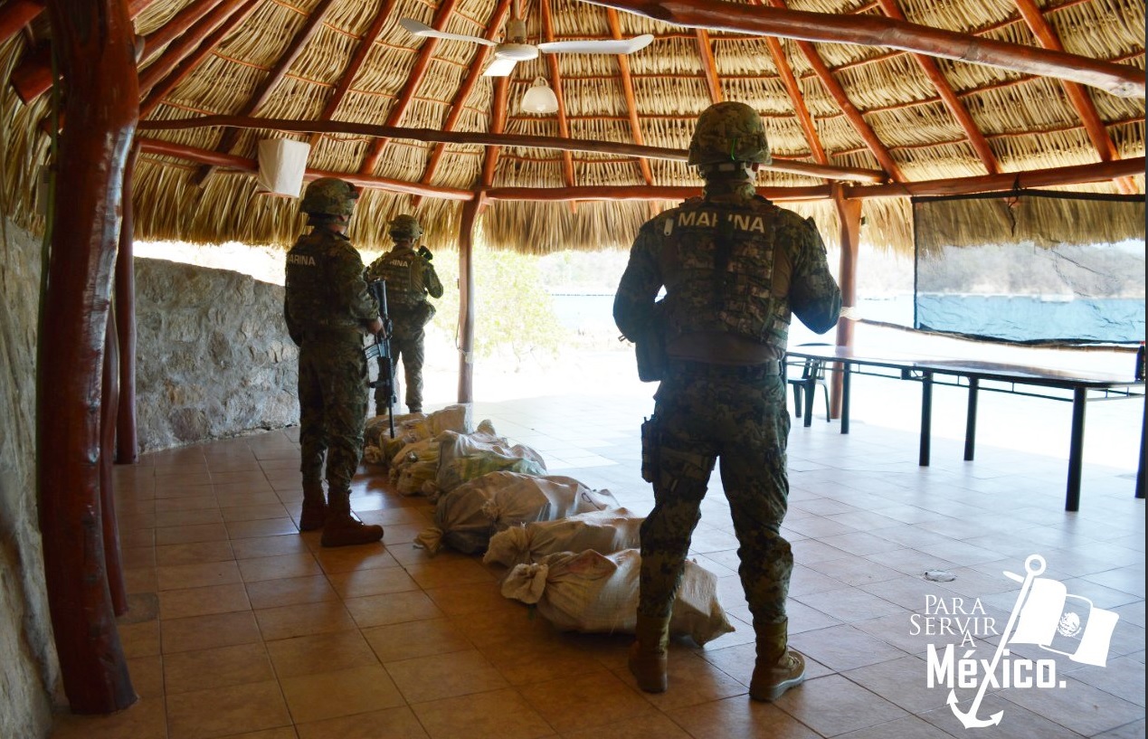 Aseguran más de media tonelada de cocaína en costas de Oaxaca