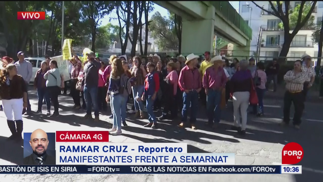 Ejidatarios de Sonora protestan frente a Semarnat