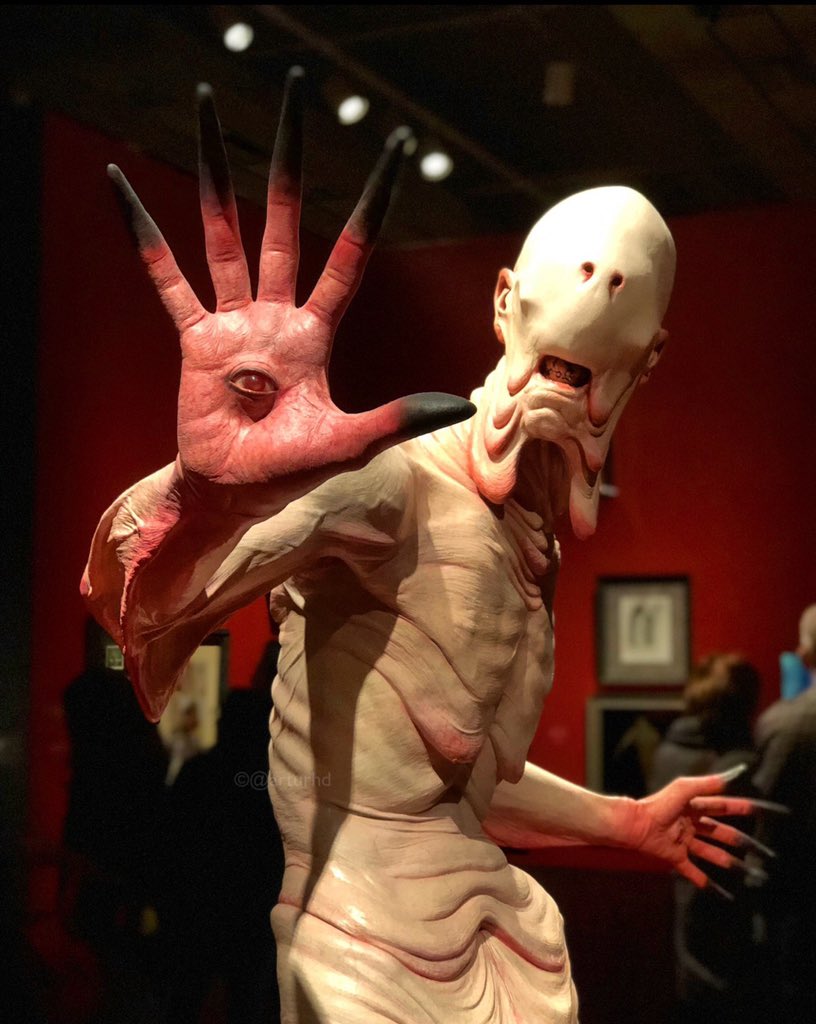 Exposición de monstruos de Guillermo del Toro se pospone en México