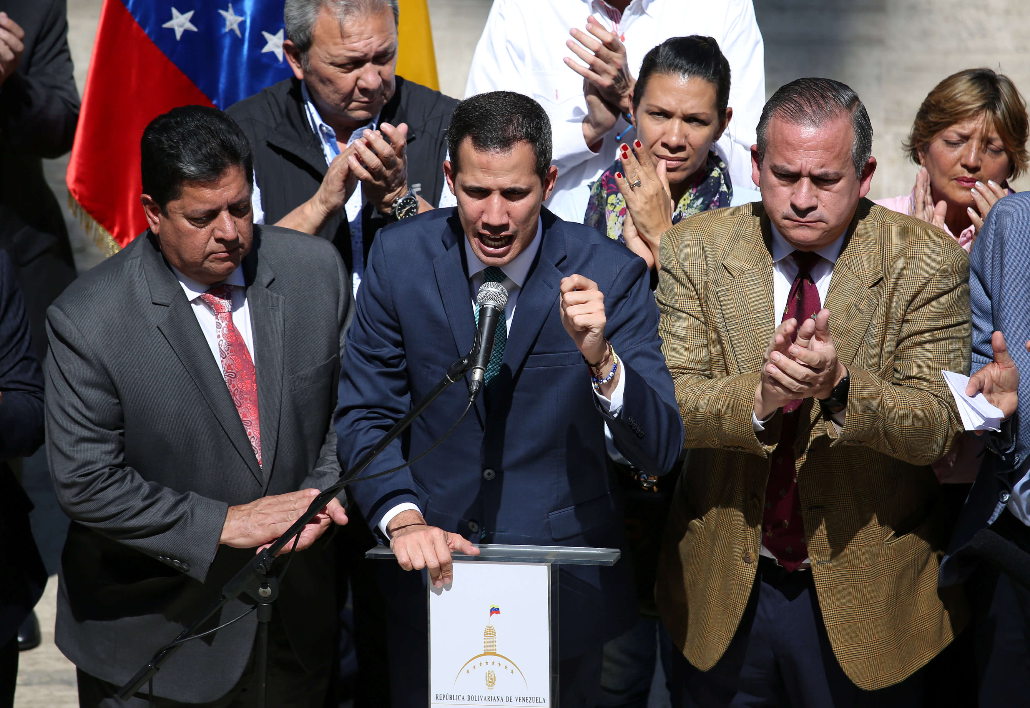 Foto: El líder de la oposición venezolana, Juan Guaidó, habla durante una conferencia de prensa en la Asamblea Nacional en Caracas el 4 de febrero del 2019
