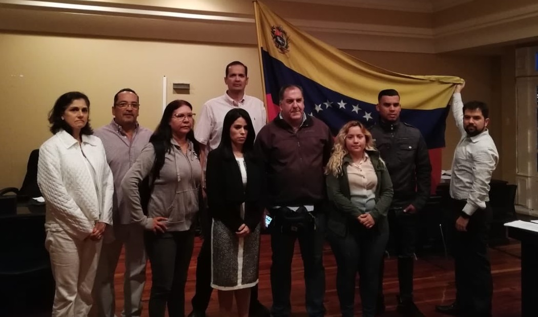 Foto: Diplomáticos venezolanos toma la embajada de su país en Costa Rica, el 20 de febrero de 2019