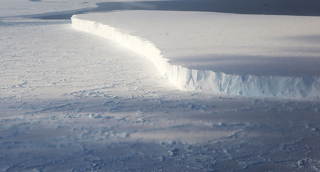 foto NASA alerta por desprendimiento de iceberg en la Antártida