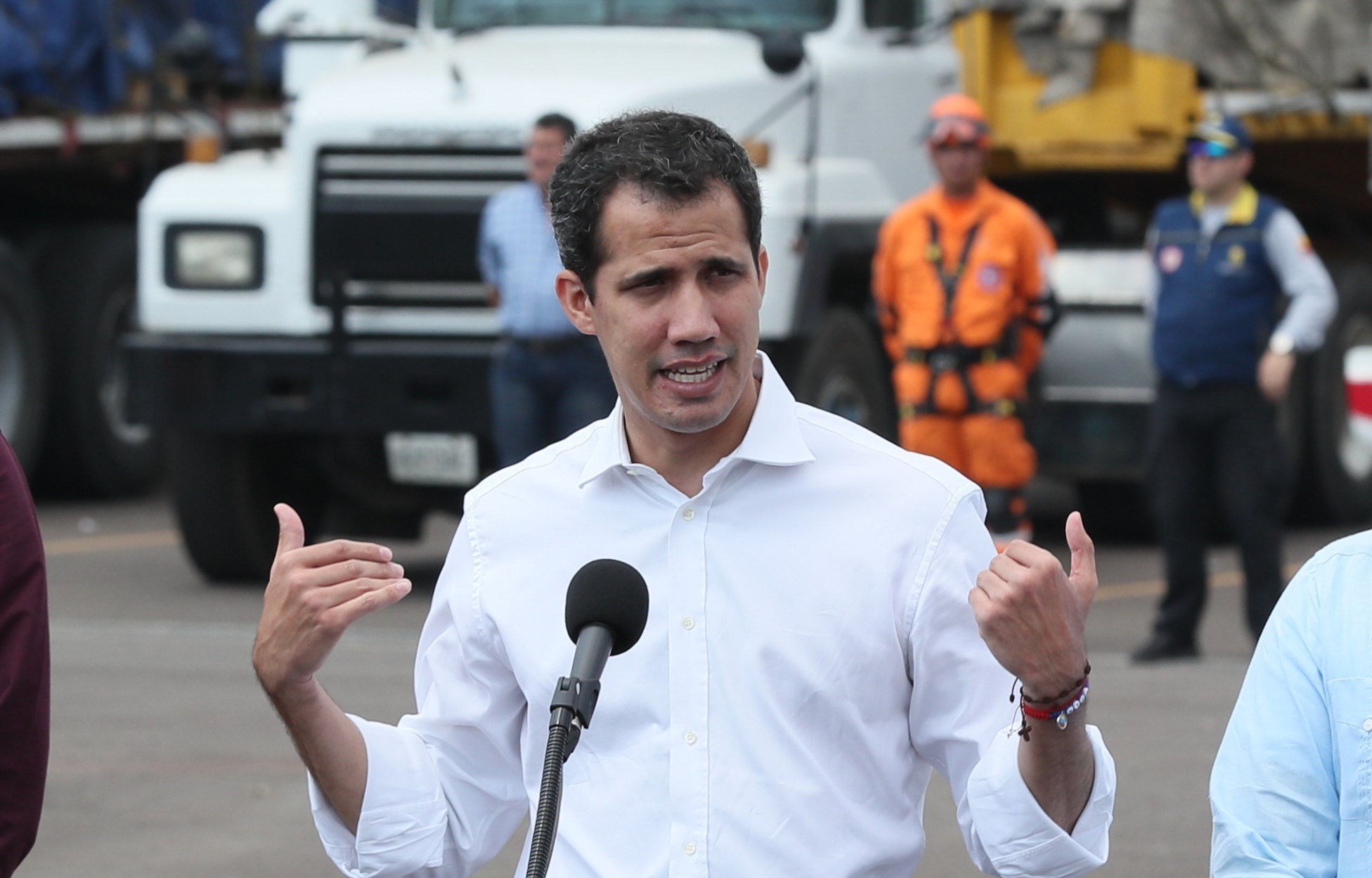 Guaidó anuncia ingreso de ayuda humanitaria a Venezuela desde Brasil