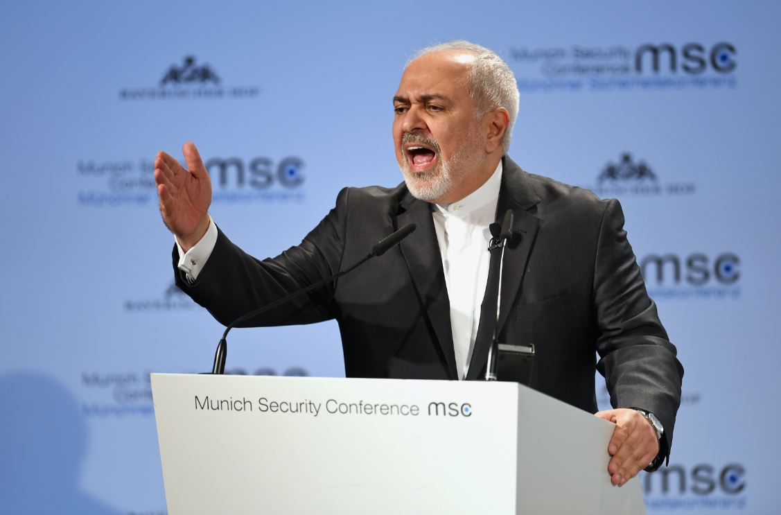 Foto: El ministro iraní de Exteriores, Mohamad Yavad Zarif, argumentó que la demanda de Washington a sus socios europeos es "arrogante", el 17 de febrero de 2019 (Reuters)