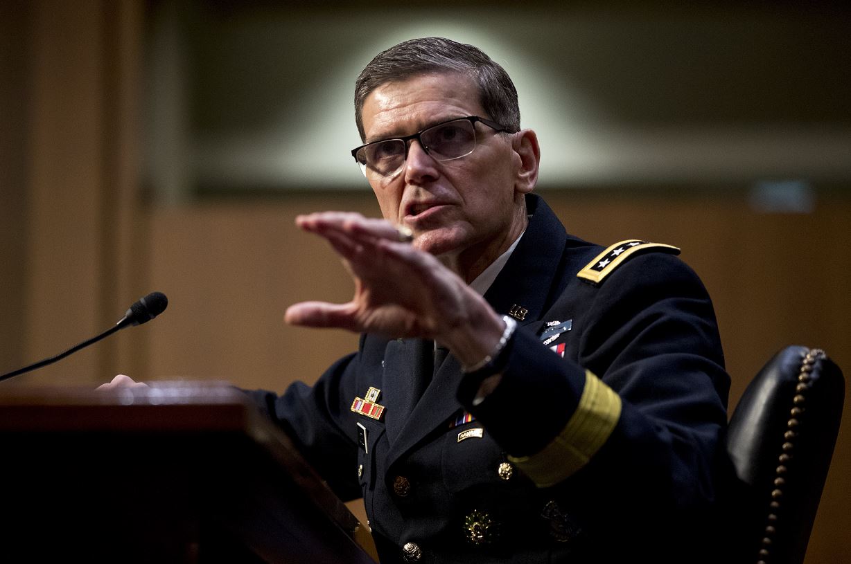 fOTO: El general Joseph Votel, jefe del Mando Central de las Fuerzas Armadas de Estados Unidos, 15 febrero 2019