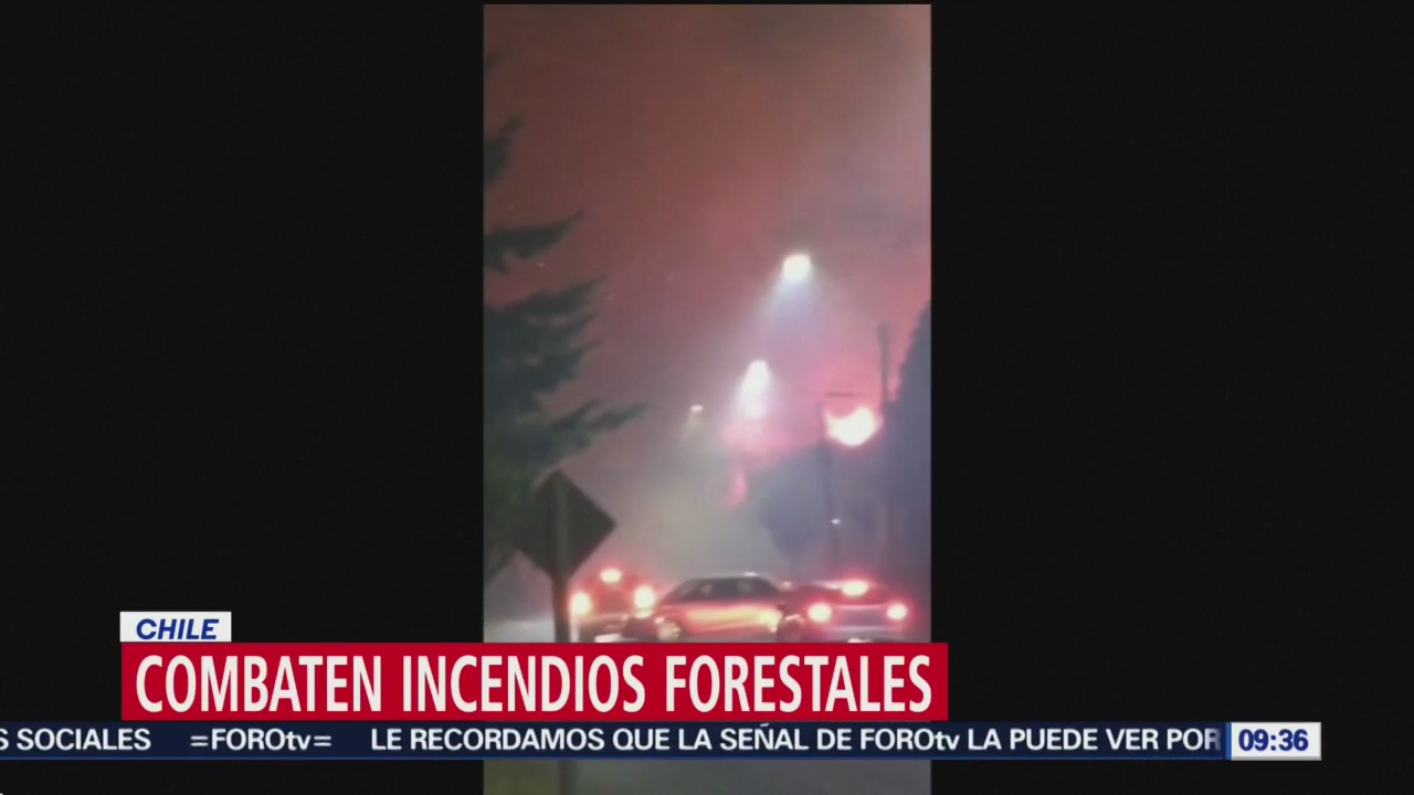 Foto: Luchan contra incendios forestales en Chile