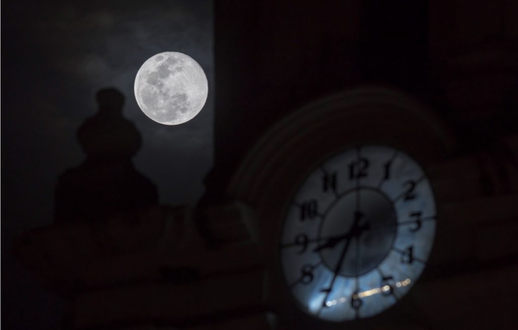 Fotos: Así deslumbró la 'Luna de Nieve', la superluna de febrero 2019