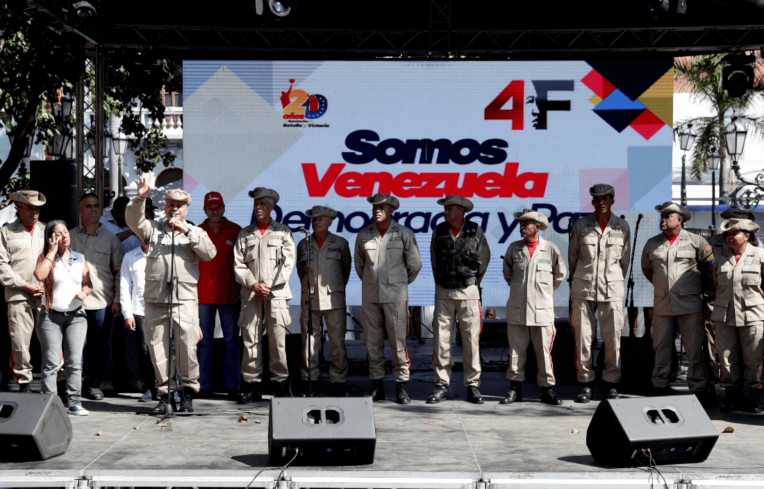 Maduro pide al papa Francisco ayuda para el diálogo en Venezuela