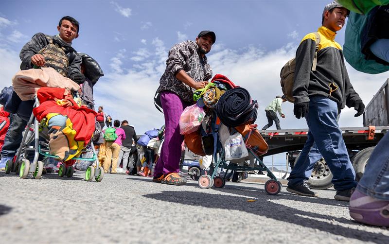 Más de mil migrantes permanecen en albergue de Piedras Negras, Coahuila