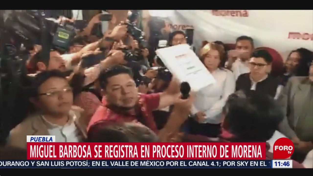 Miguel Barbosa se registra en proceso interno de Morena en Puebla