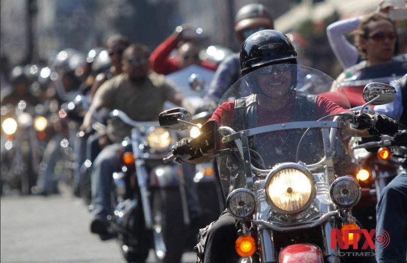 Dan descuento para licencias a motociclistas que usen casco en Chilpancingo