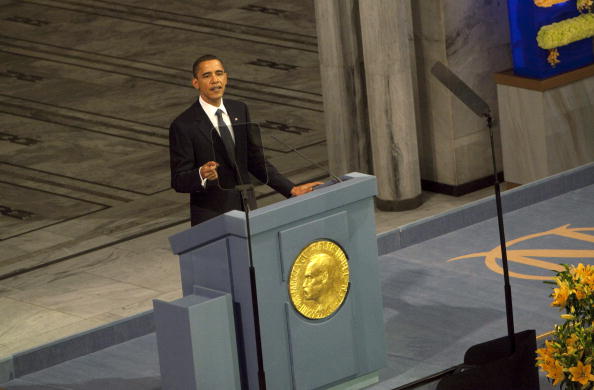 Foto: Barack Obama pronuncia un discurso tras recibir el Premio Nobel de la Paz, el 10 de diciembre de 2009, 15 febrero 2019