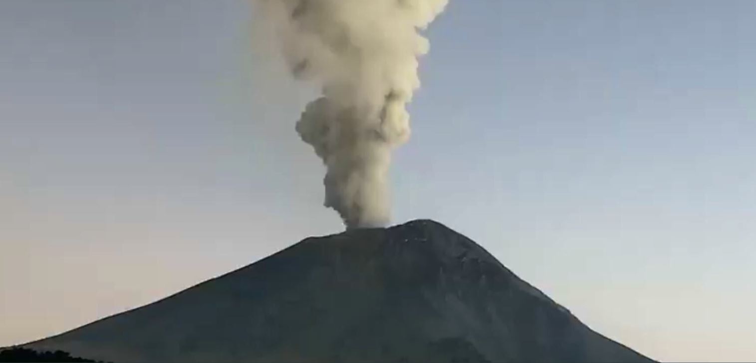 popocatepetl registra explosion y fumarola de mas de dos mil metros de altura