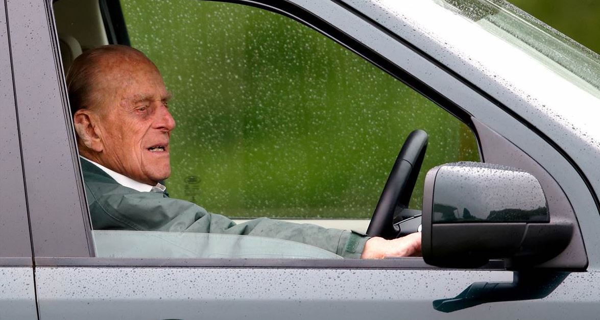 Foto: El príncipe Felipe, de 97 años, no enfrentará cargos por el choque vehicular que dejó dos lesionadas, 14 febrerro 2019