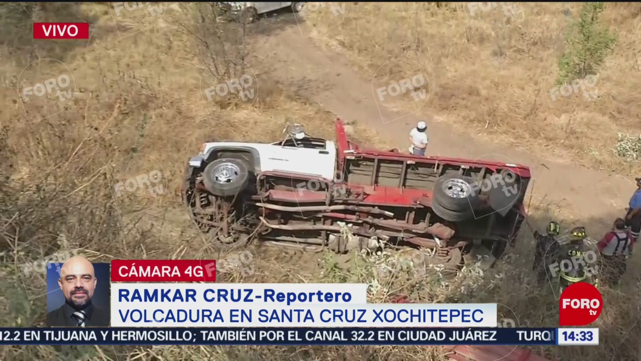 Foto: Reportan volcadura de camioneta en Xochimilco
