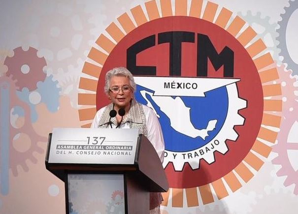 Foto: La secretaria de Gobernación, Olga Sánchez Cordero, participa en la ceremonia por el 83 Aniversario de la CTM, el 24 de febrero de 2019 (Twitter @SEGOB_mx)