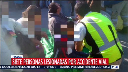 Siete personas lesionadas por accidente vial en Puebla