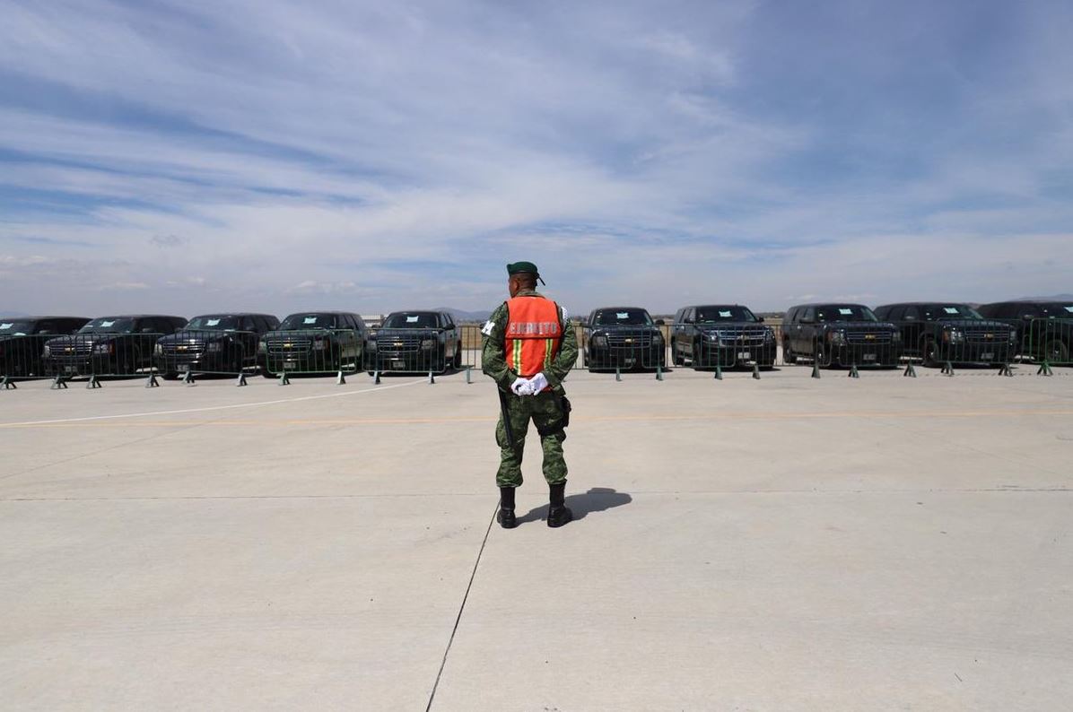 Realizan subasta de vehículos oficiales en Santa Lucía, Edomex