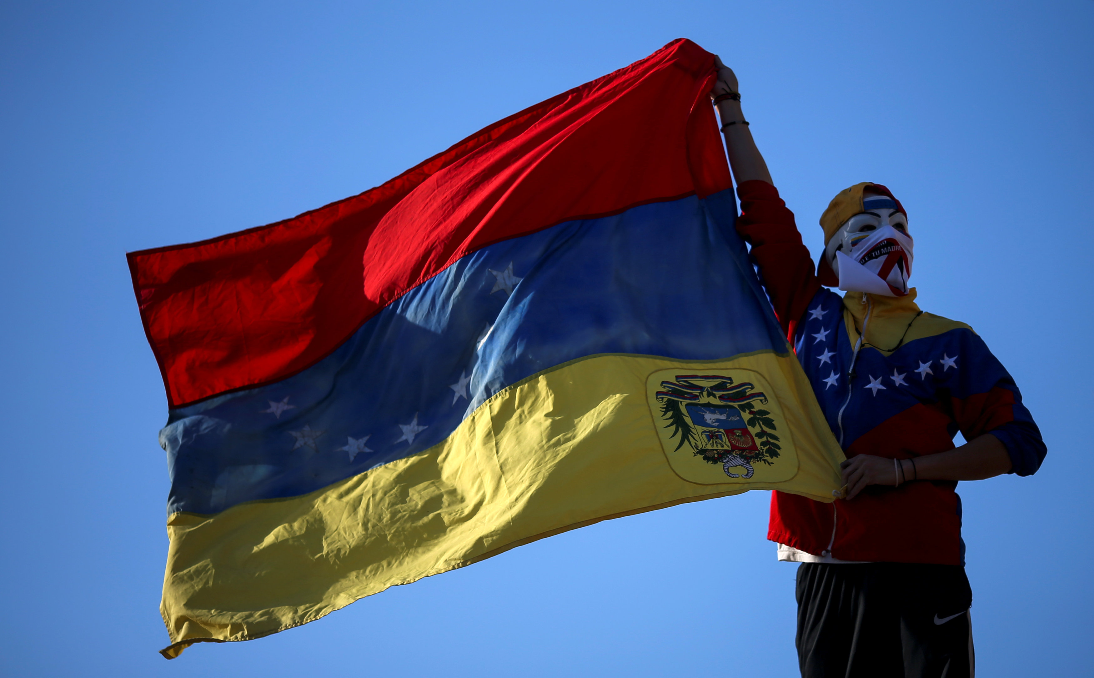 Juan Guaidó tiene legitimidad para convocar a elecciones en Venezuela, afirma canciller francés