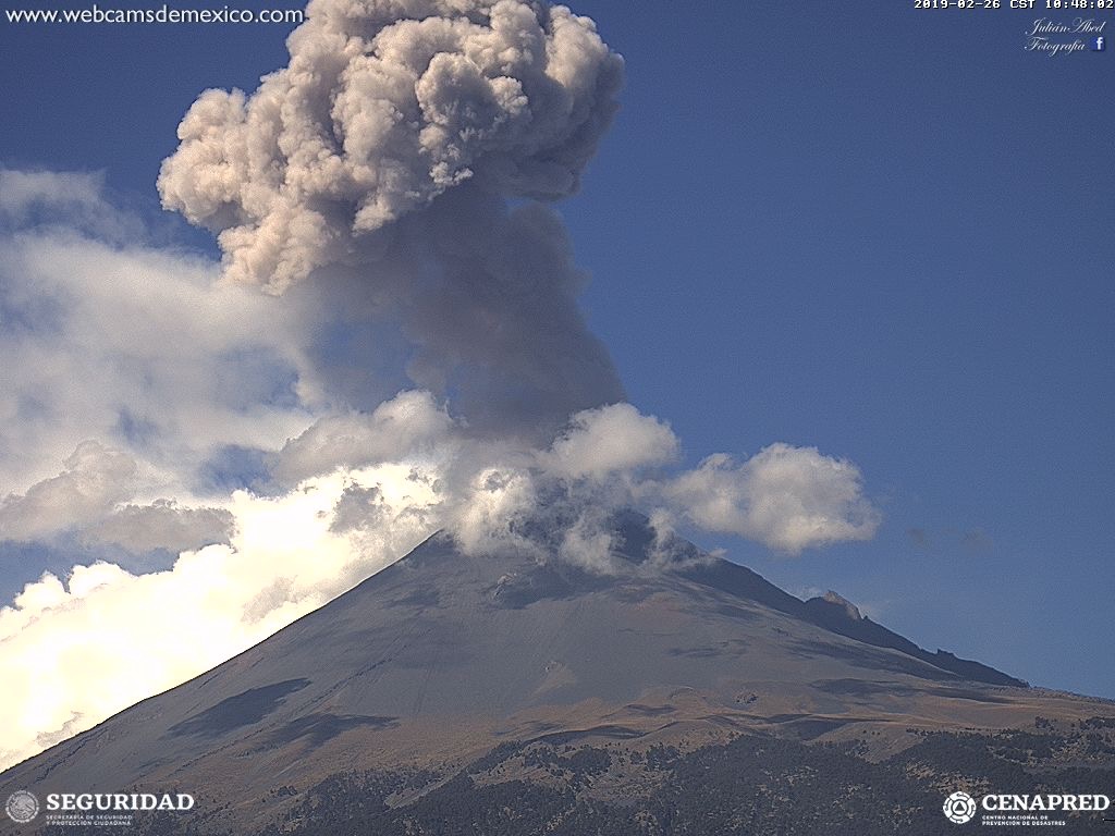 Foto: fumarola volcán Popocatépetl ,el 26 de febrero 2019